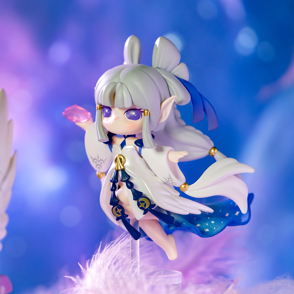 Rolife Surprise Figure Dolls - Paradise Guardians white-haired winged character close-up scene