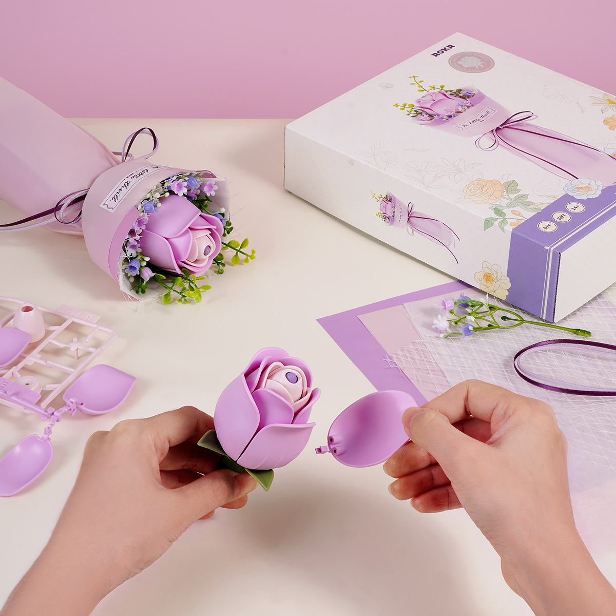 ROKR DIY Bouquet 3D Puzzle - Purple Rose AF021 detail view