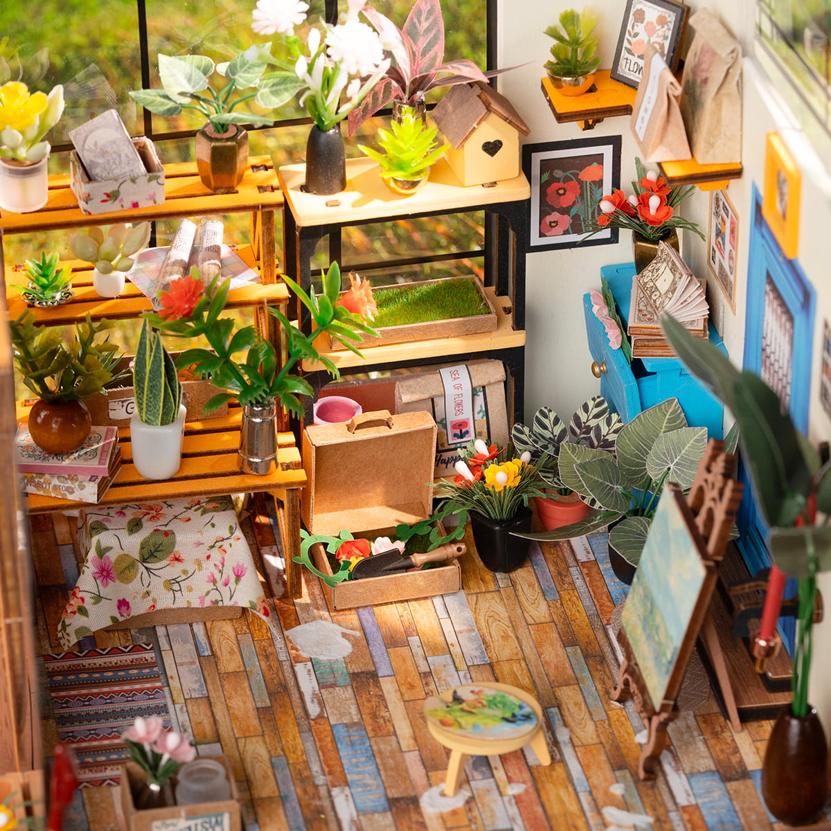 Rolife DIY Miniature House - Cathy's Flower House DG104 interior flower room detail close-up