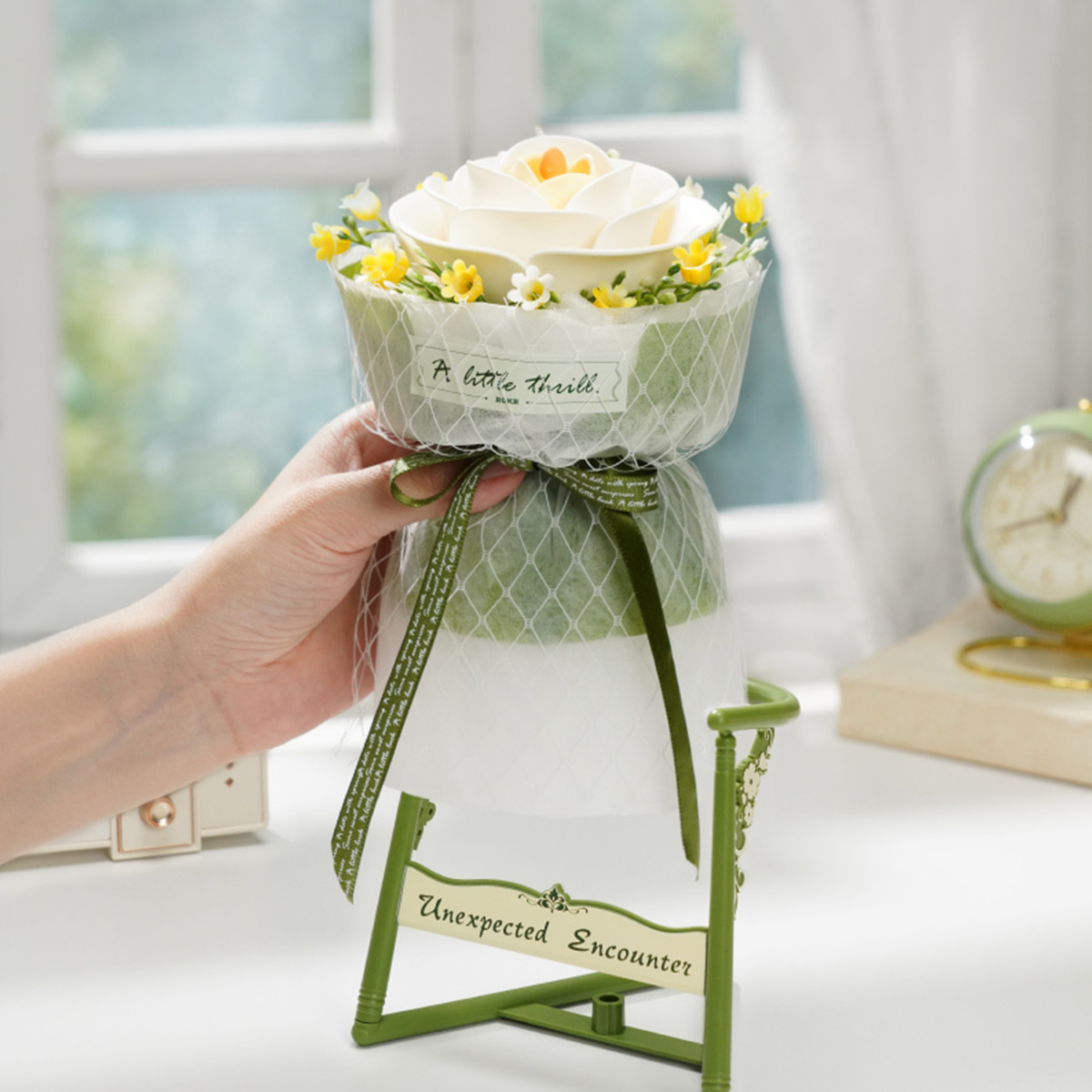 ROKR DIY 3D Puzzle Model - White Camellia AF011 detail view