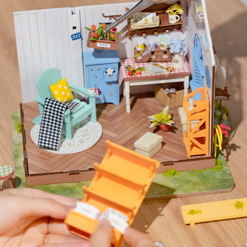 Rolife Miniature House - Dreamy Garden House DG163 room layout and accessory assembly scene