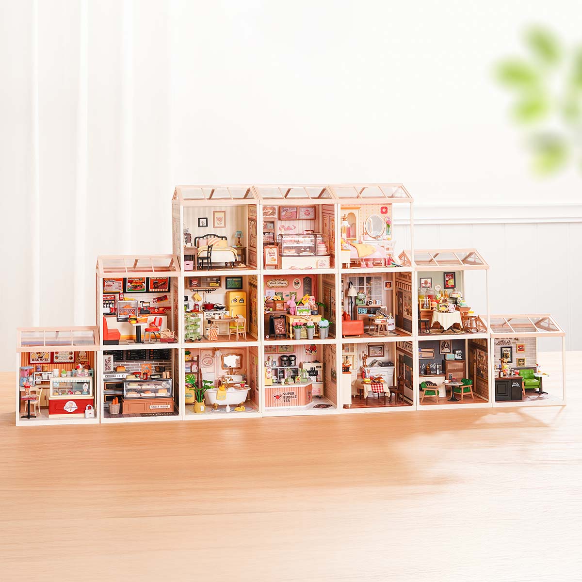 Rolife Super Creator Series 15 in 1 full combination display from another angle