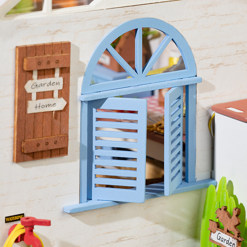 Rolife Miniature House - Dreamy Garden House DG163 blue door detail close-up