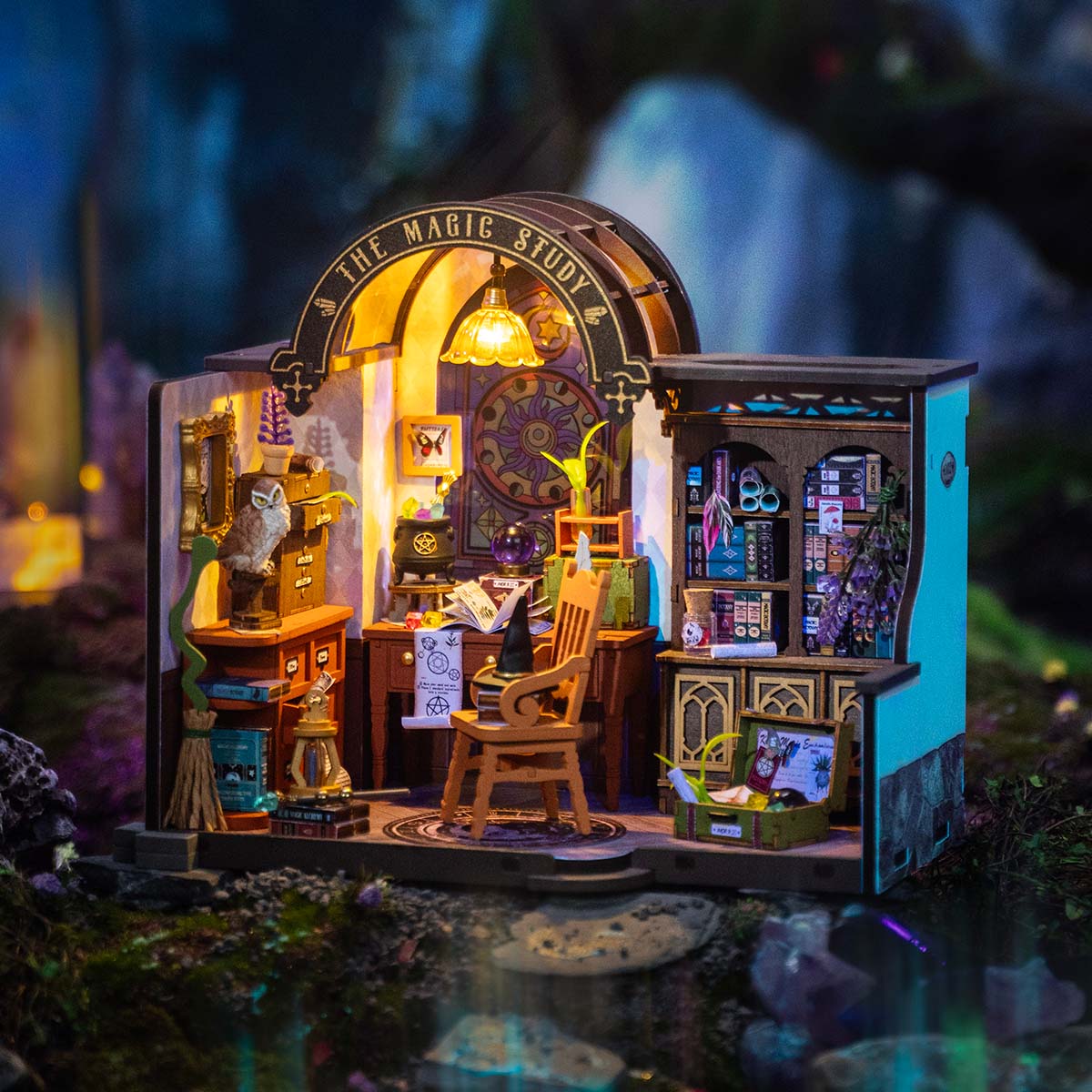 Rolife DIY Miniature House - The Magic Study DG166 gallery image 1