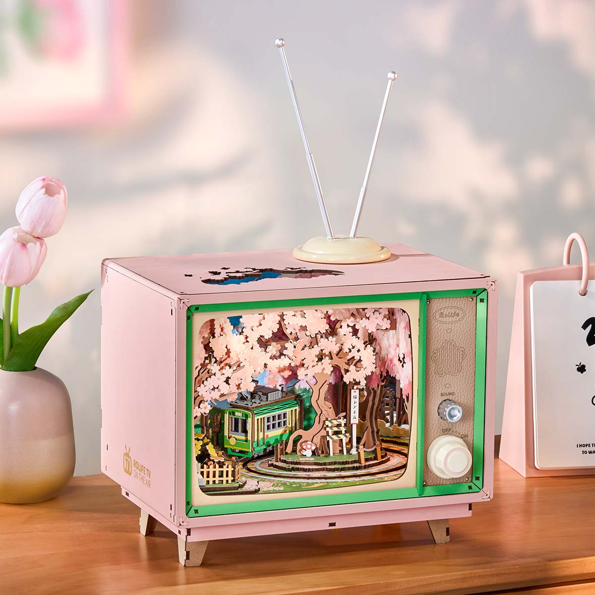 Sakura Dreamy Tour AMT02 tabletop display scene with the retro television music box