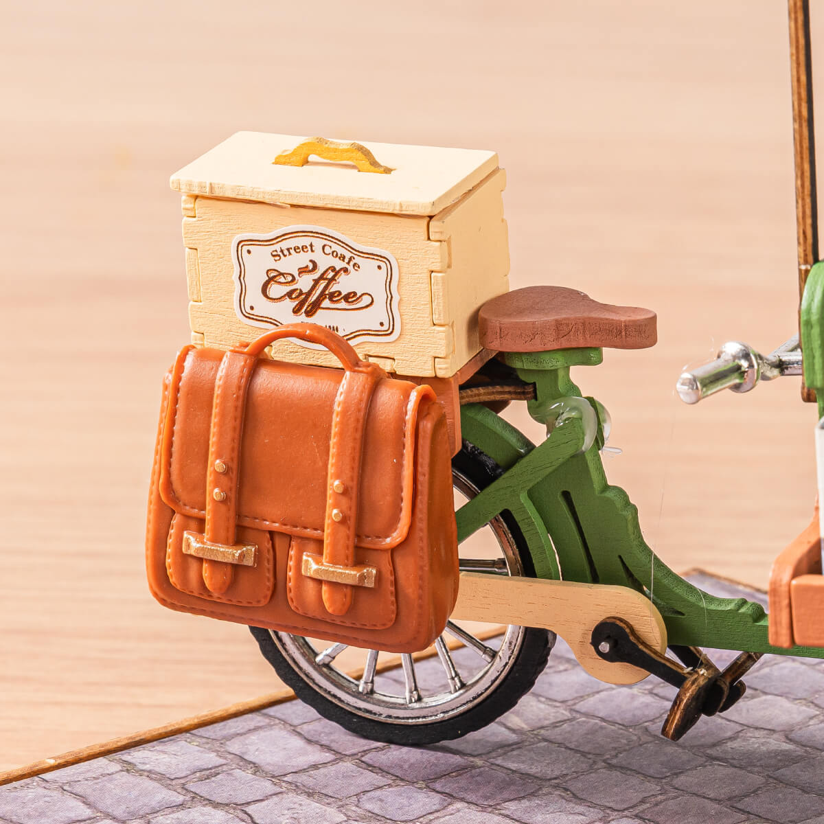 Aromatic Coffee Cart DG182 close-up of the bicycle side box and leather bag details