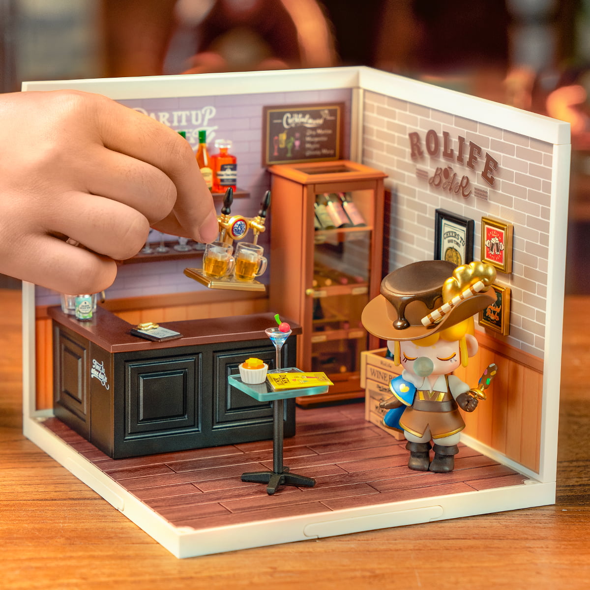 Rolife Leisurely Cheers Bar Super Creator Miniature House DW012 gallery image 3