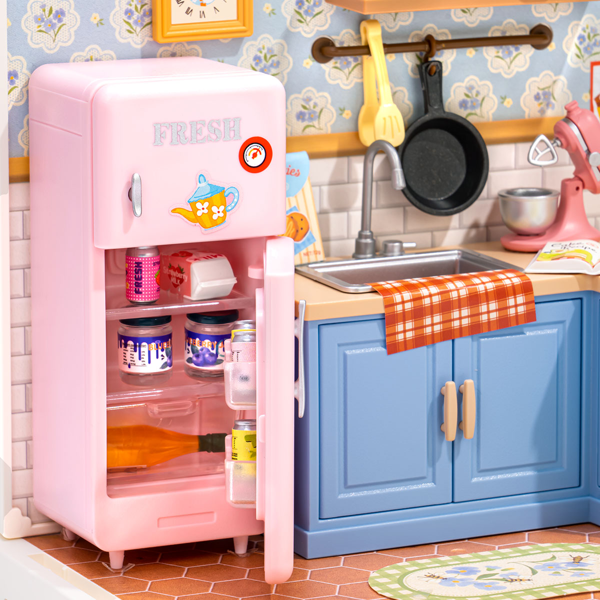 Homely Baking Kitchen DWS08B size graphic with assembled dimensions shown