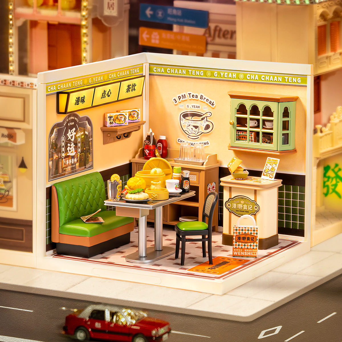 Hong Kong Bites Cafe DW021 miniature room in a warm street-style display scene