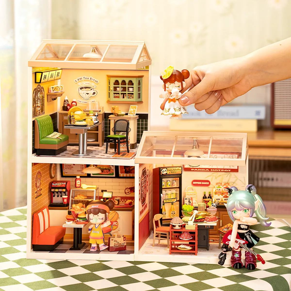 Hong Kong Bites Cafe DW021 vertical stacked combination display with other Super Creator rooms