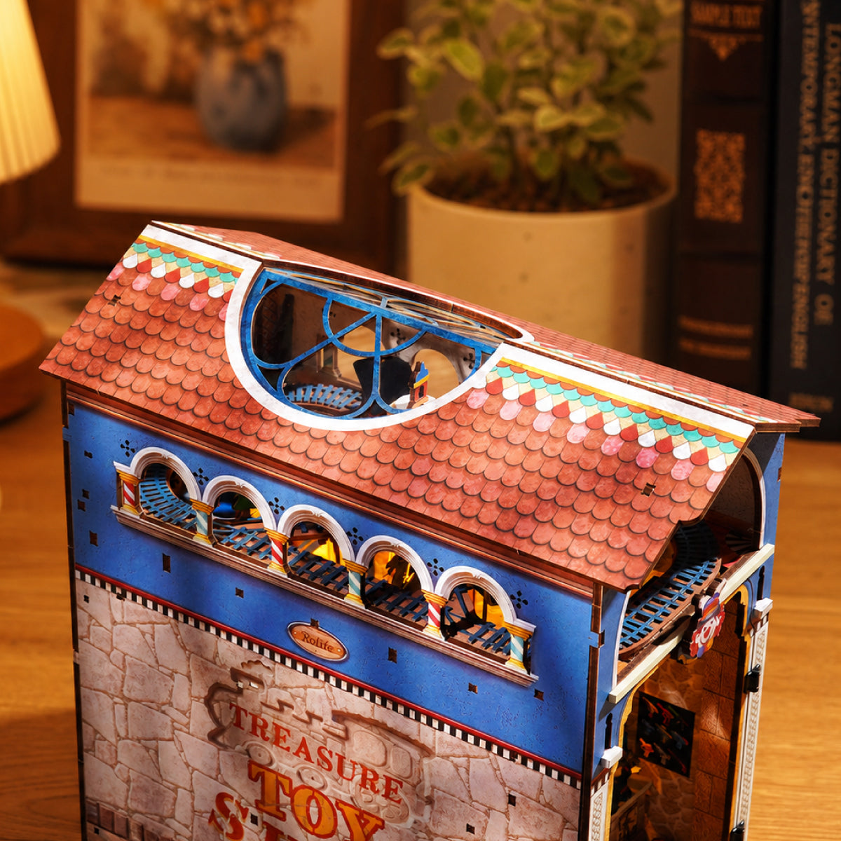 Rolife Treasure Toy Shop DIY Book Nook roof train track and side window detail