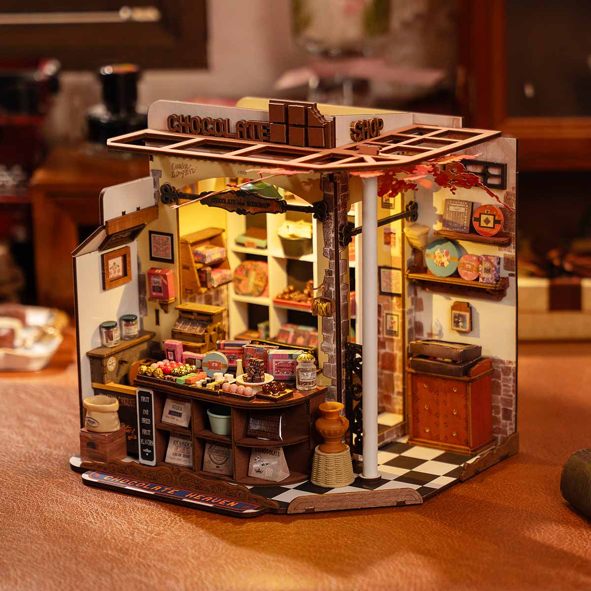 Rolife DIY Miniature House - Henry's Chocolate DG174