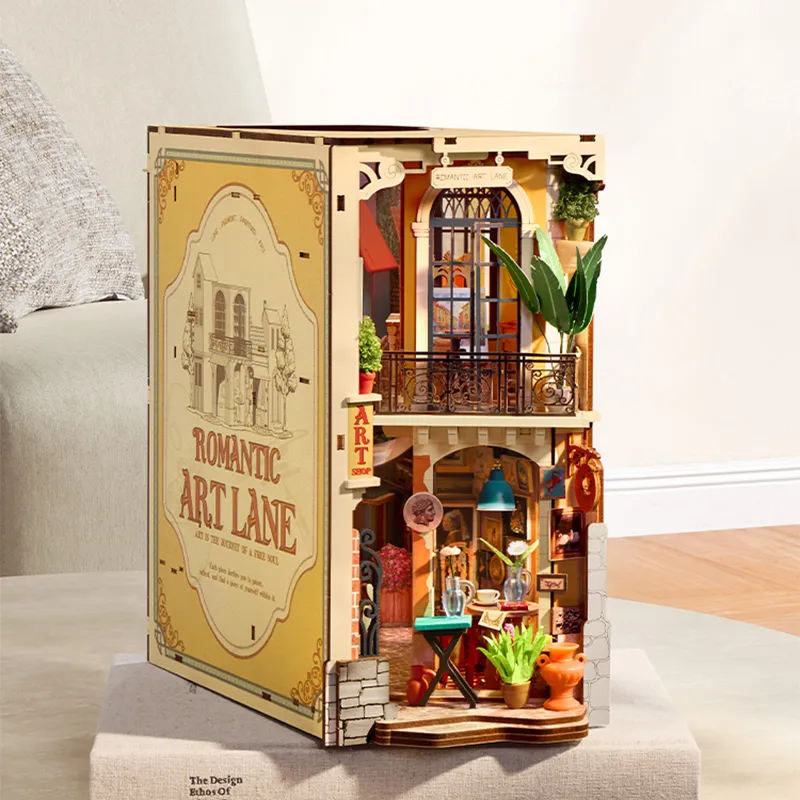 Rolife DIY Book Nook Kit - Romantic Art Lane TGB20