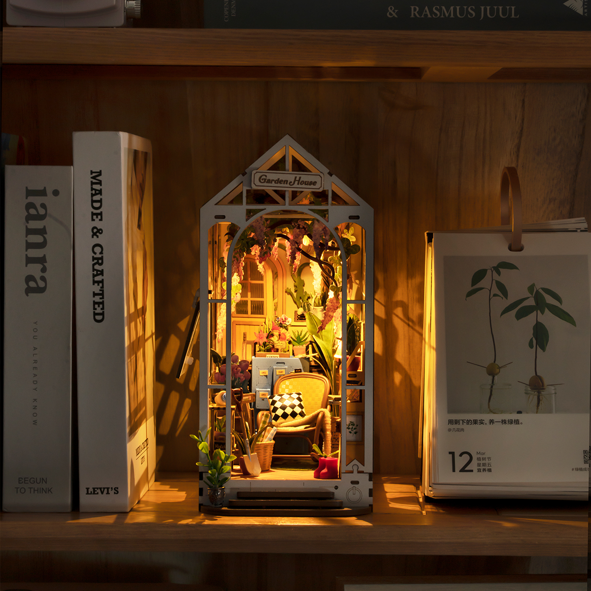 Rolife DIY Book Nook Kit - Holiday Garden House TGB06 warm shelf display scene