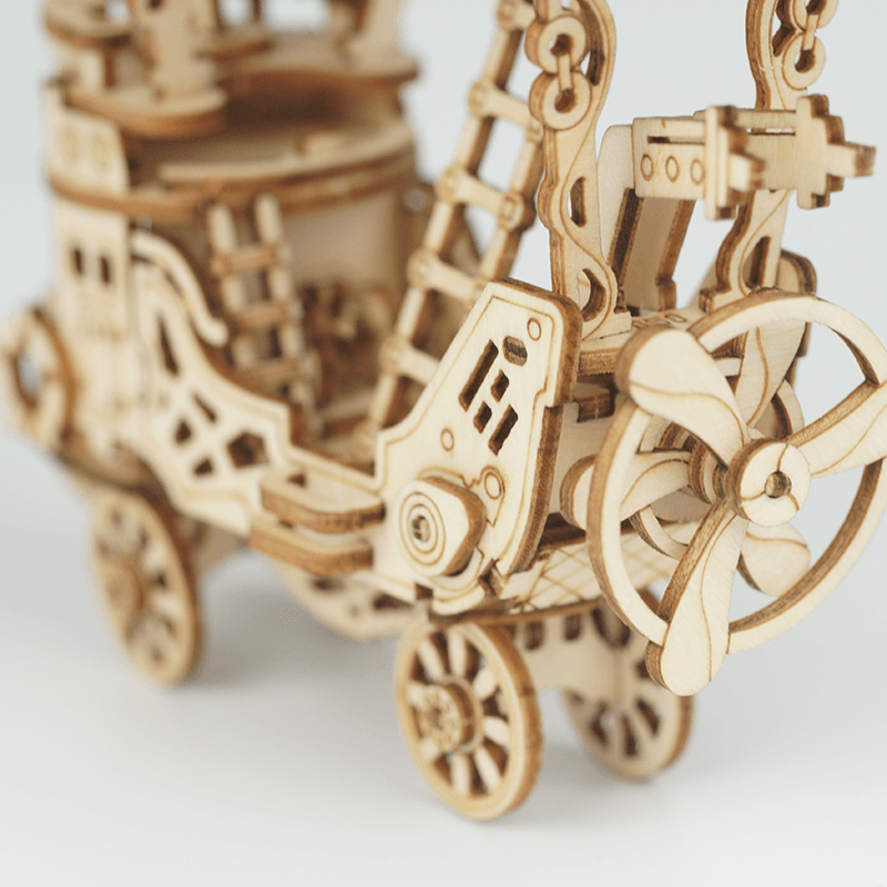 Close-up of the Rolife Airship gears, propeller arm, and wheel details